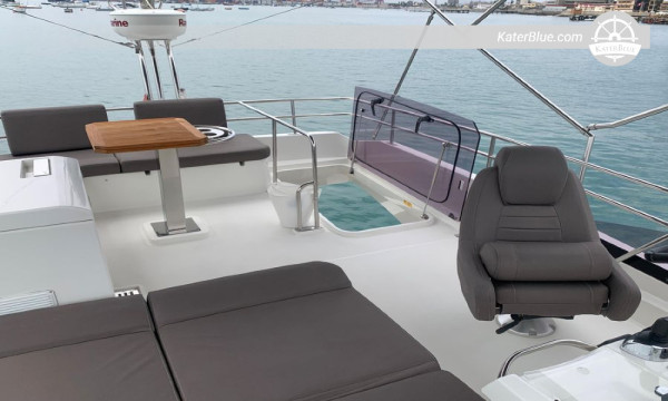 8-timers chartertur til Isla Pedro González ombord på Prestige 420 fra Marina Flamenco, Panama