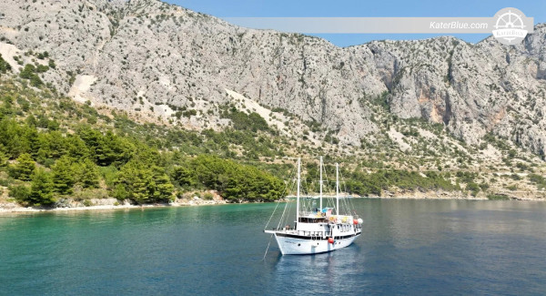 Charte d'île en île de 7 nuits – Îles Trogir, Vis, Biševo et Pakleni