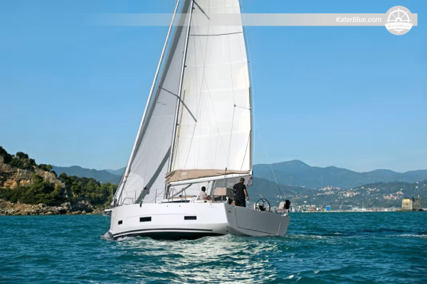 7-nätters Bareboat Charter: Vis, Korčula, Lastovo &amp; Paklinski Islands från Marina Frapa