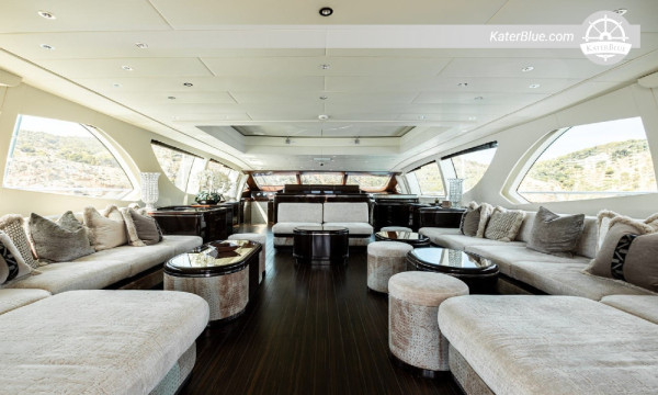 Overmarine 2007 Mangusta 130 Lyxyacht till salu i Antibes Frankrike
