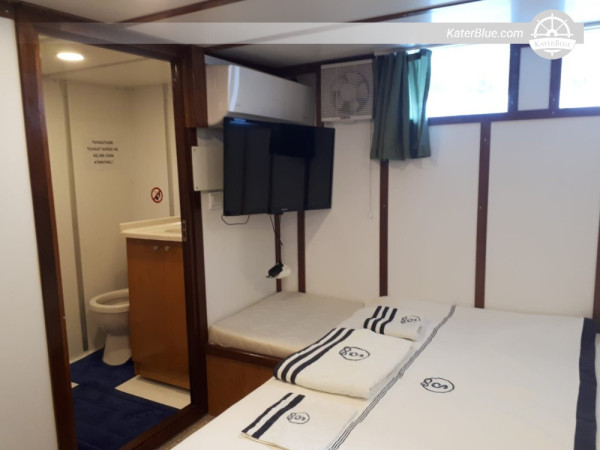 Yacht à moteur en acier de 36 m, construction 2012, certifié pour 250 passagers, basé à Muğla – Équipé de panneaux solaires et prêt pour la location