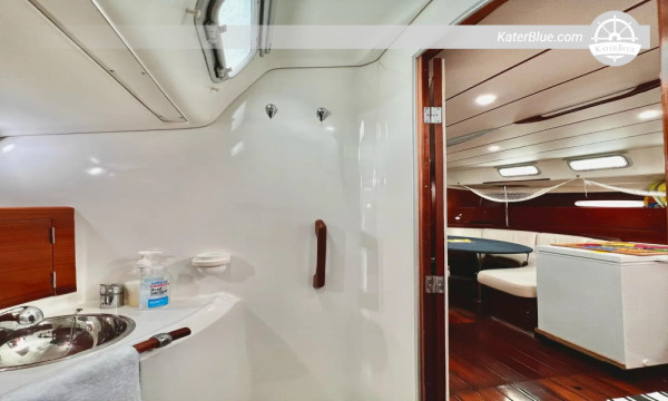 Charter a vela di 8 ore alle Isole del Rosario da Cartagena - Isla Grande, Gente de Mar e Isla del Encanto a bordo del Beneteau First 47