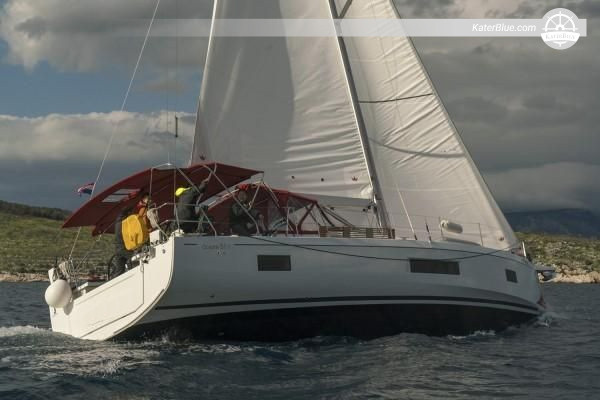 2019 Beneteau Oceanis 51.1 – 5 kabina + kabina za posadu, generator, solarni paneli, smješten u Hrvatskoj