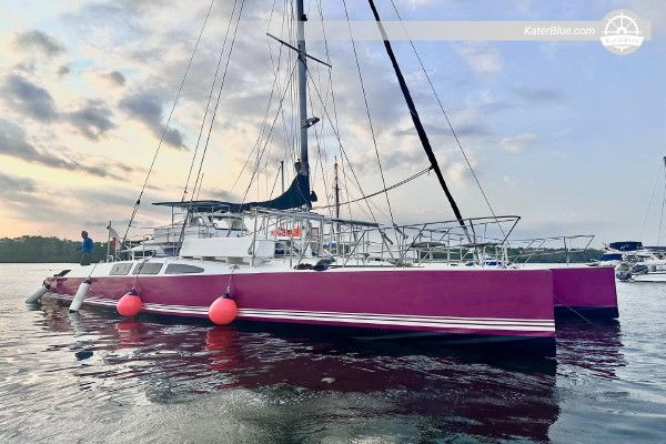 Kuta'dan Lembongan Adası'na 60 fitlik katamaranla günübirlik kaptanlı gezi