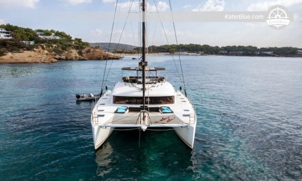 Lagoon 560 S2 2014 Refit 2022 for Sale - 5 Cabin Luxury Catamaran, VPLP Design