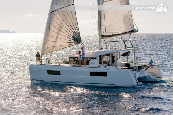 Formule Fête et Détente : Croisière de 7 nuits / 8 jours avec skipper au départ de la marina ACI de Trogir
