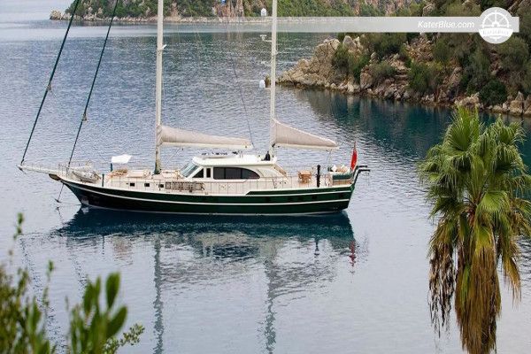 Yacht à moteur en acier de 37 m, construction/rénovation 2008, 4 cabines – prêt à la location, TVA acquittée, toutes commodités