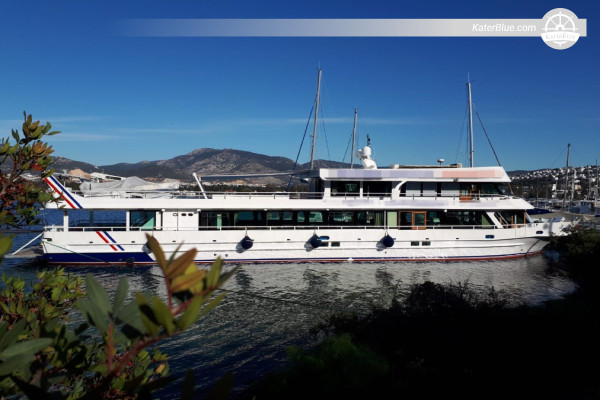 Yacht à moteur en acier de 36 m, construction 2012, certifié pour 250 passagers, basé à Muğla – Équipé de panneaux solaires et prêt pour la location