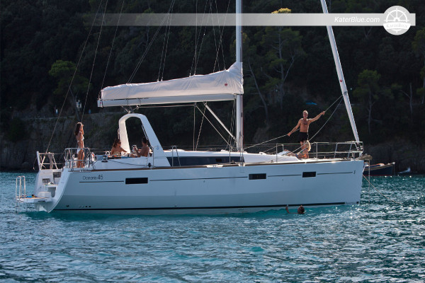 Viikoittainen bareboat-charter Lericistä Portovenereen ja Ligurian saarille