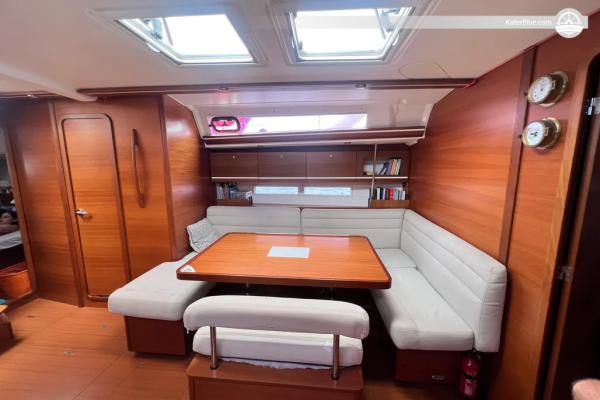 Dufour Grand Large 450, location à la semaine sans équipage à Bequia, Saint-Vincent-et-les-Grenadines
