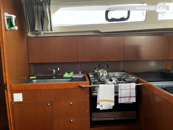 Beneteau Oceanis 41.1, 2018 na sprzedaż – jacht żaglowy o długości 12,43 m, 3 kabiny, Włochy
