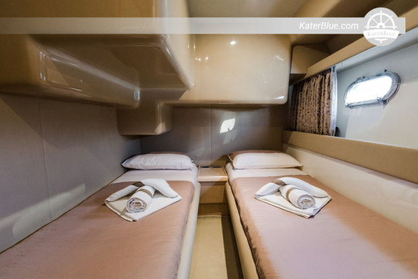 Private Blue Lagoon, Šibenik & Skradin Day Charter from Split – Ferretti 460 Motor Yacht