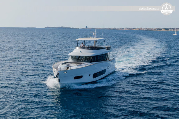 Aluguel de iate de 7 noites nas Ilhas Pontine saindo de Nápoles – Ventotene, Ponza, Palmarola e Ischia a bordo do Azimut Magellano 66