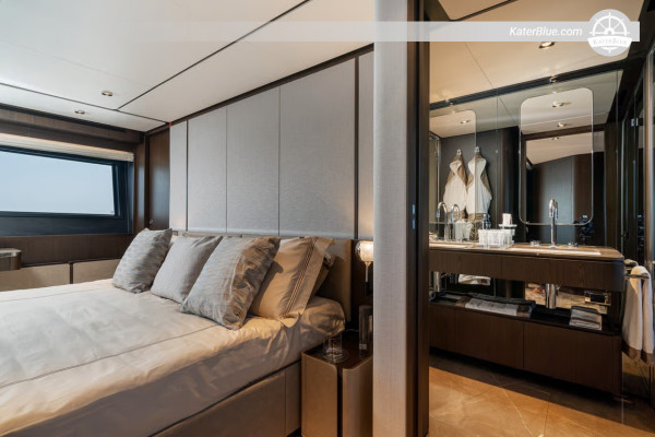 Aluguel de iate Ferretti 860 por 7 noites – Itinerário pela Costa Amalfitana com Sorrento, Positano, Capri e muito mais