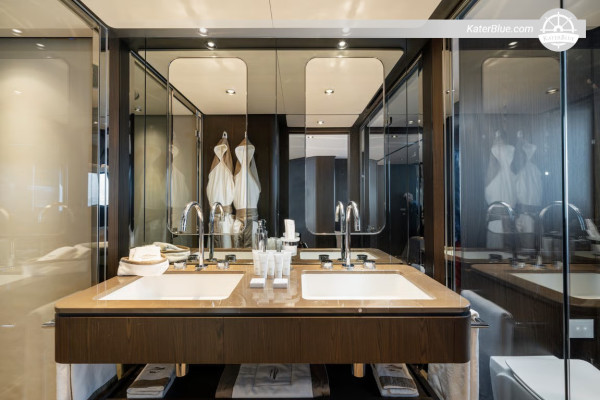 Aluguel de iate Ferretti 860 por 7 noites – Itinerário pela Costa Amalfitana com Sorrento, Positano, Capri e muito mais