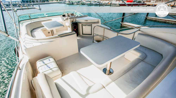Hodinový pronájem soukromé jachty s kapitánem v Dubaji – Marina, Ain Dubai a JBR
