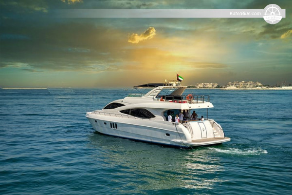 4-6 timers Dubai Yacht Charter – Atlantis, Burj Al Arab og kanalrundfart