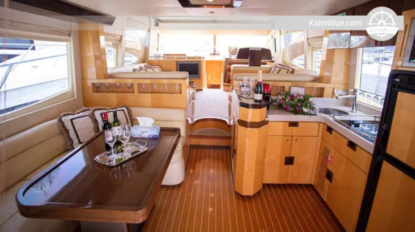 2-timers privat yacht-krydstogt til Palm Jumeirah og Atlantis fra Dubai Harbour