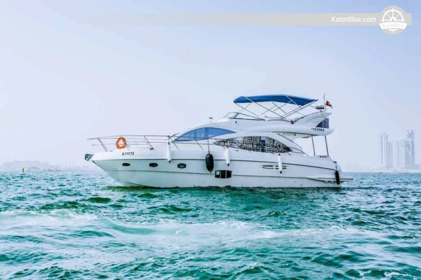 3hodinový pronájem jachty v Dubaji – Marina, Atlantis a Burj Al Arab