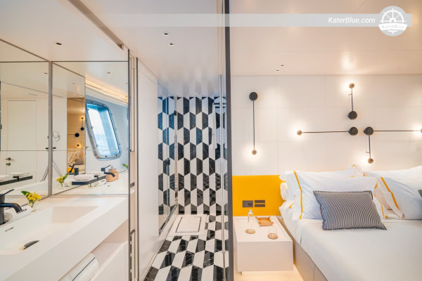 Sanlorenzo SX88 Island Hopper Charter – Itinerário acelerado de 7 noites para Ischia, Ventotene, Ponza e Capri