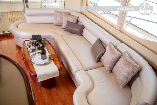 Location de yacht privé de 2 heures à destination de Palm Jumeirah et Atlantis à bord du Majesty 61