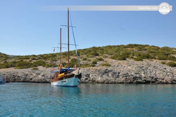 1987 Traditional Gulet for Sale – 21.75m, 6 Cabin Classic Wooden Yacht – Bodrum, Turkey