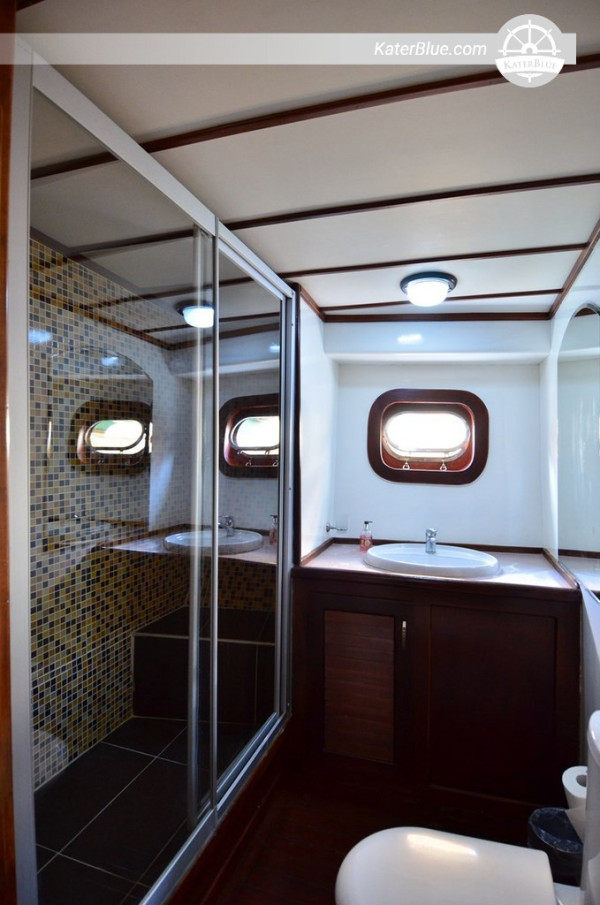 2000 Custom Made Gulet for Sale – 33m Traditional Wooden Sailing Yacht with 5 Cabins – Bodrum, Turkey