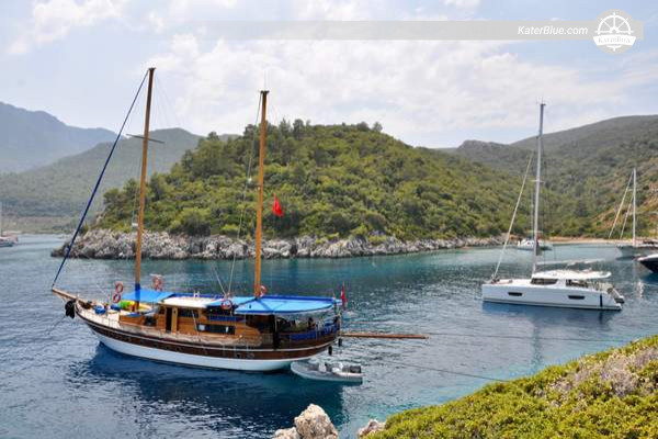 1987 Traditional Gulet for Sale – 21.75m, 6 Cabin Classic Wooden Yacht – Bodrum, Turkey