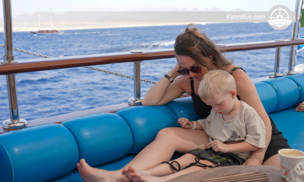 Hurghada Gulet Cruise to Small Gifton Island & Erg Somaya – 7-Hour Day Charter with Reef Snorkeling & Multi-Course Lunch