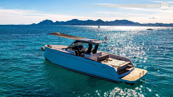 Pardo luxury vessel day charter offer Antibes France