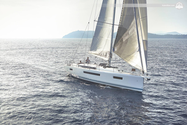 14-tägige private Charter mit Skipper von Capo d’Orlando nach Giardini Naxos und Taormina über alle Äolischen Inseln mit der Sun Odyssey 440, Rückfahrt mit der Milazzo