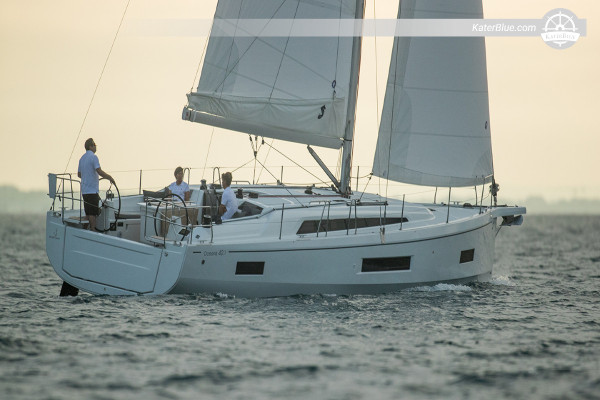 14-tägige Bareboat-Kreuzfahrt von Capo d’Orlando zur Küste von Taormina – Oceanis 40.1 über die Äolischen Inseln, Giardini Naxos und zurück über Milazzo mit flexibler Unterstützung