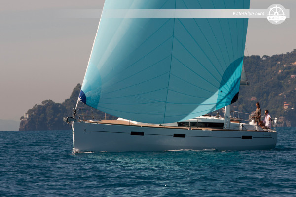 Location de voilier sans équipage à la semaine dans le nord de la mer Ionienne à bord de l'Oceanis 45 au départ de Préveza via Sivota, Kalamos, Kastos, Ithaque, Meganisi, Lefkada, Parga