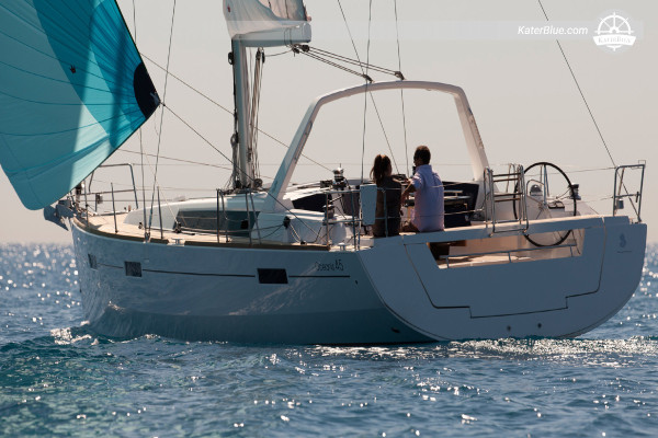 Croisière de 7 jours en voilier sans équipage dans le sud de la mer Ionienne à bord de l'Oceanis 45, de Préveza à Assos, Fiscardo, Ithaque, Atokos, Meganisi et Leucade.