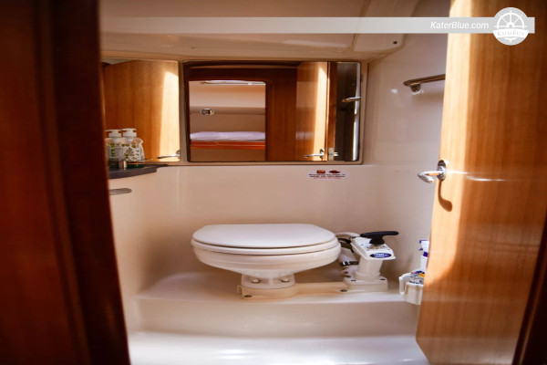 Thassos Island Discovery – Weekly Bareboat from Kavala aboard Bavaria 46
