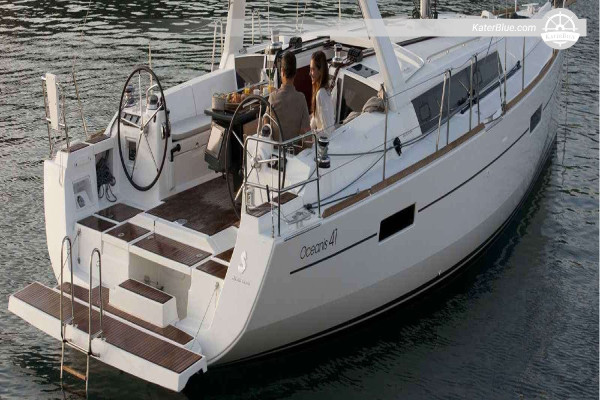 Viaje semanal con patrón en el Oceanis 41 desde Gaios: Sivota, ciudad de Lefkada, Ítaca (Vathy), Cefalonia (Fiskardo y Assos) y Corfú (Kassiopi)