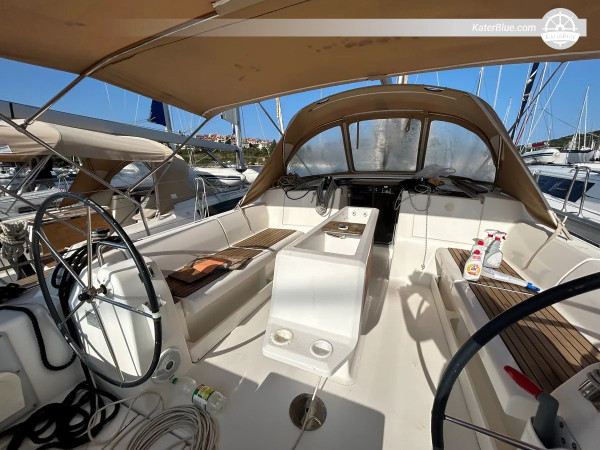 Rilassante navigazione a scafo nudo in Croazia – Dufour 412 Grand Large, Pola via Brioni, Unije, Susak, Ilovik e Lussino