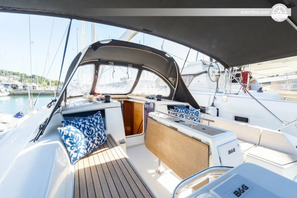 Active Adventure Bareboat da Pola – Kamenjak, Mali Lošinj, Oruda/Palacol, Silba e Susak sul Dufour 460 GL