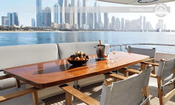 PR Marine 90 Ugentlig Yacht Charter – Dubai Skyline & Offshore Island Relaxation