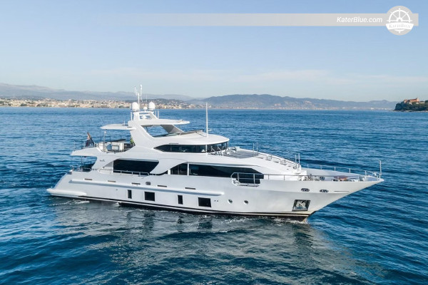 Benetti Delfino 93 του 2016 προς πώληση – Μηχανοκίνητο γιοτ 28,5 μέτρων – 5+1 καμπίνες – Κάννες, Γαλλία