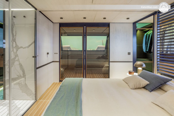 Iate a motor Evo Yachts V8 2025 à venda – 24 m, 4+2 cabines – Nápoles, Itália