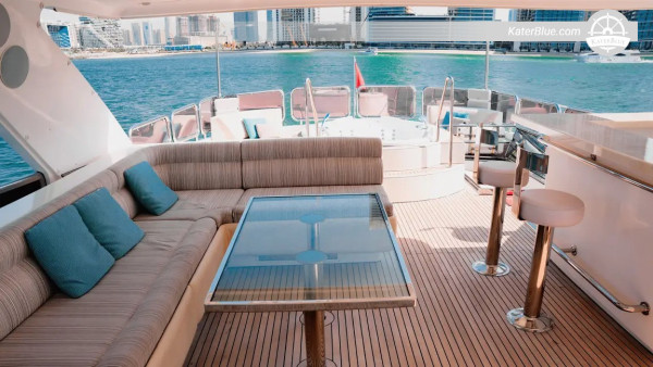 7-dages krydstogt til øerne i Abu Dhabi på en 98 fods motoryacht fra Dubai Marina