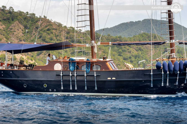 Local Built Custom 30.4m 2020 – 99’ Wood-Epoxy Yacht, 3 Guest Cabins, Fethiye