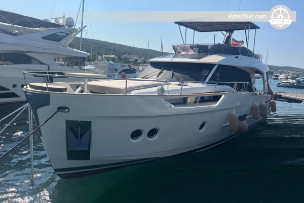 Продается Schaefer V33 Center Console 2024 года выпуска – роскошная прогулочная лодка длиной 10,33 м, с двумя двигателями Mercury Verado V10, Майорка.
