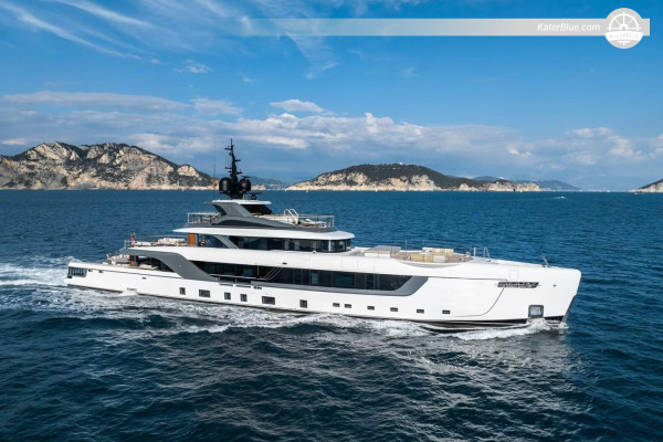 Продается моторная яхта Greenline 48 Fly Hybrid 2017 года выпуска – 14,37-метровая экологичная яхта с флайбриджем, 3 каюты, Хорватия.