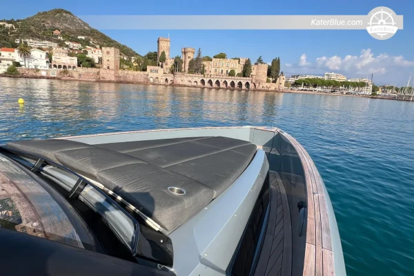 Prestige 460 2019 na prodej v Mandelieu-la-Napoule, Francie – 12,54 m Flybridge Cruiser, 2 kabiny, Volvo IPS