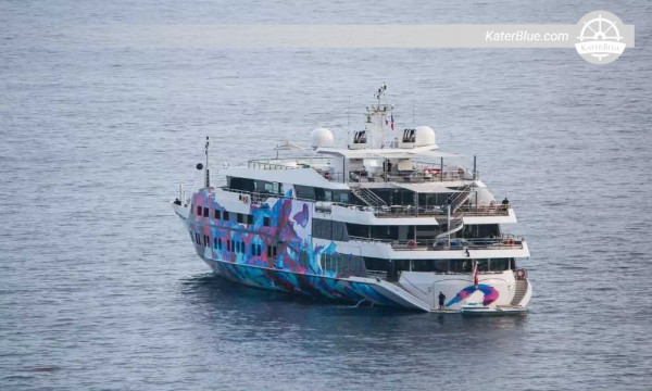 Bahrain to UAE &amp; Oman Musandam Fjords 7-Day Luxury Super Yacht Adventure (AUSTAL 69M)