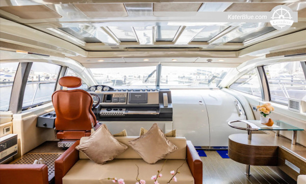 Azimut 68 Musandam Fjords 7denní safari s delfíny z Dubajského přístavu