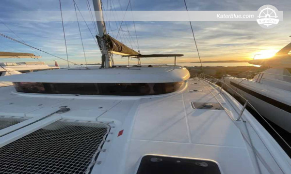 7-dnevni najam katamarana Bareboat Lagoon 42 iz Saint-Tropeza za Cannes, Monako i Sanremo