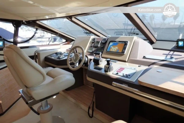 Azimut 60 (2013) Flybridge-Motoryacht zu verkaufen – 18,7 m – 3 Kabinen – Wenig Betriebsstunden – Dalmatien, Kroatien